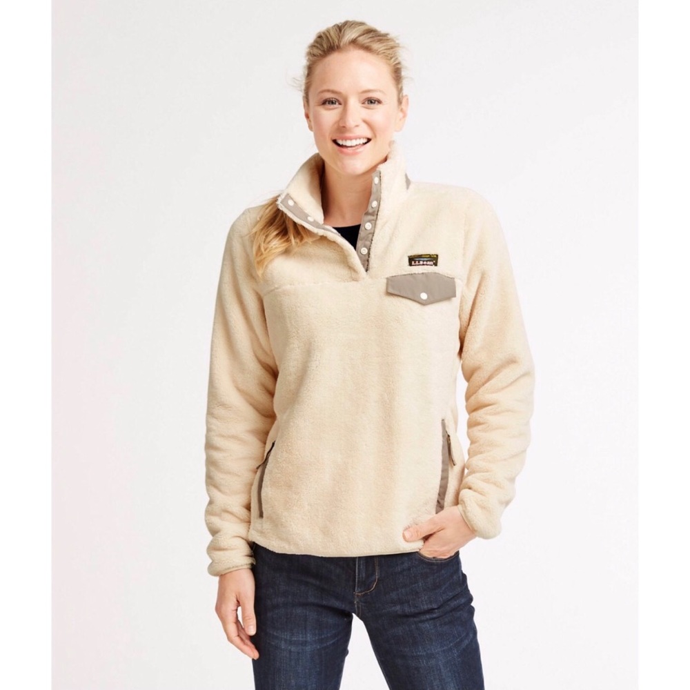 L.L. Bean Plush Quarter Button - image 1